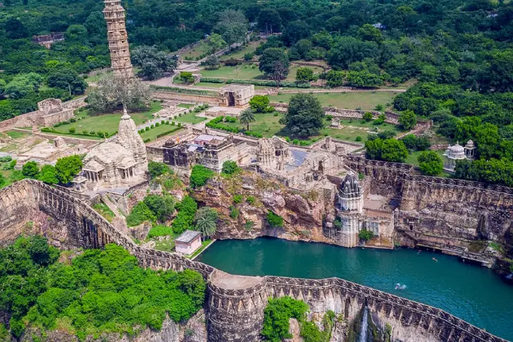 Jaipur to Chittorgarh Taxi